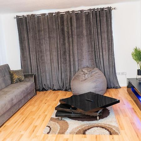 Cosy 2 Bed With Parking Near Piccadilly, Etihad Stadium And Coop Live Sleeps Up To 5 Villa Manchester Eksteriør bilde