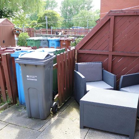 Cosy 2 Bed With Parking Near Piccadilly, Etihad Stadium And Coop Live Sleeps Up To 5 Villa Manchester Eksteriør bilde