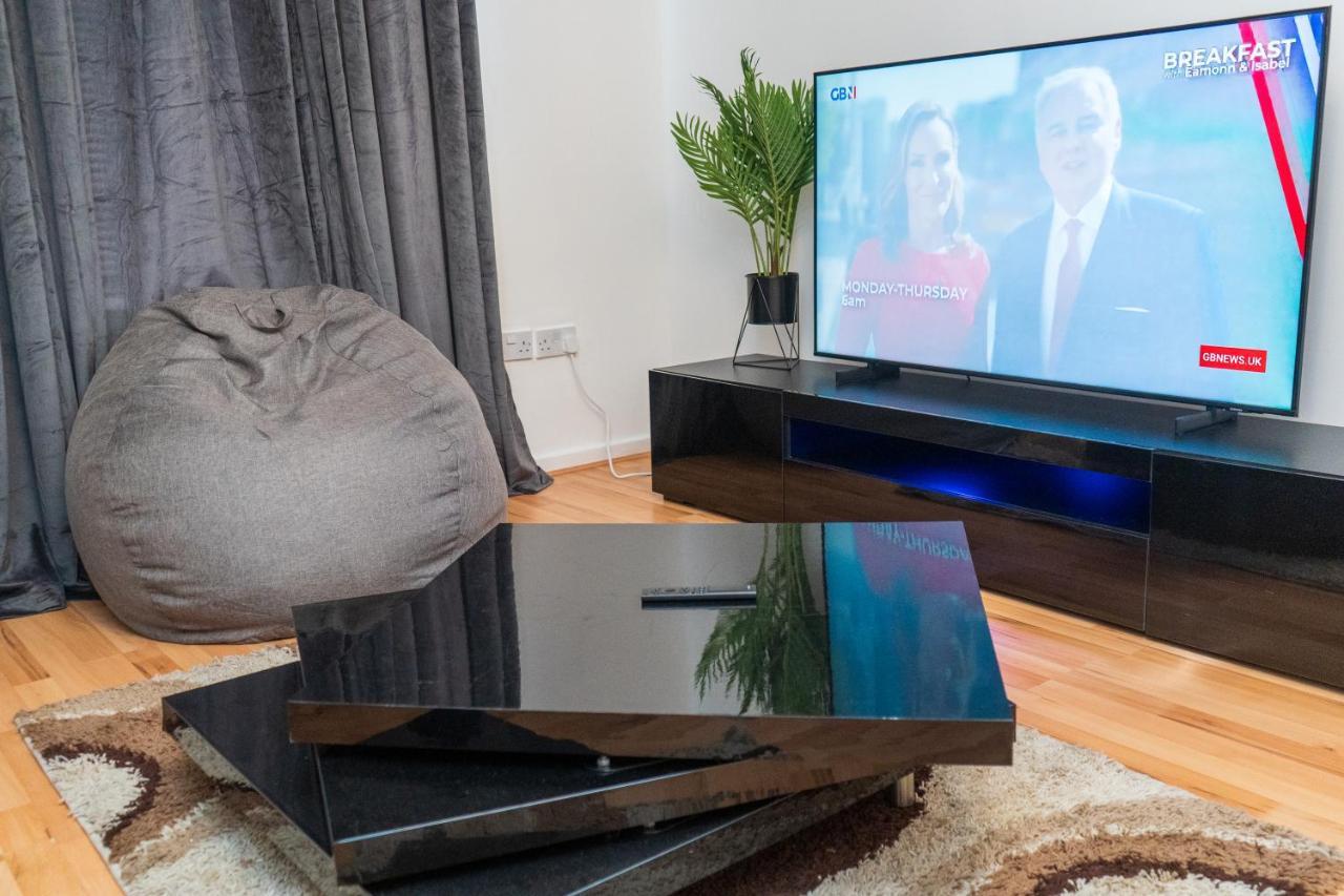 Cosy 2 Bed With Parking Near Piccadilly, Etihad Stadium And Coop Live Sleeps Up To 5 Villa Manchester Eksteriør bilde