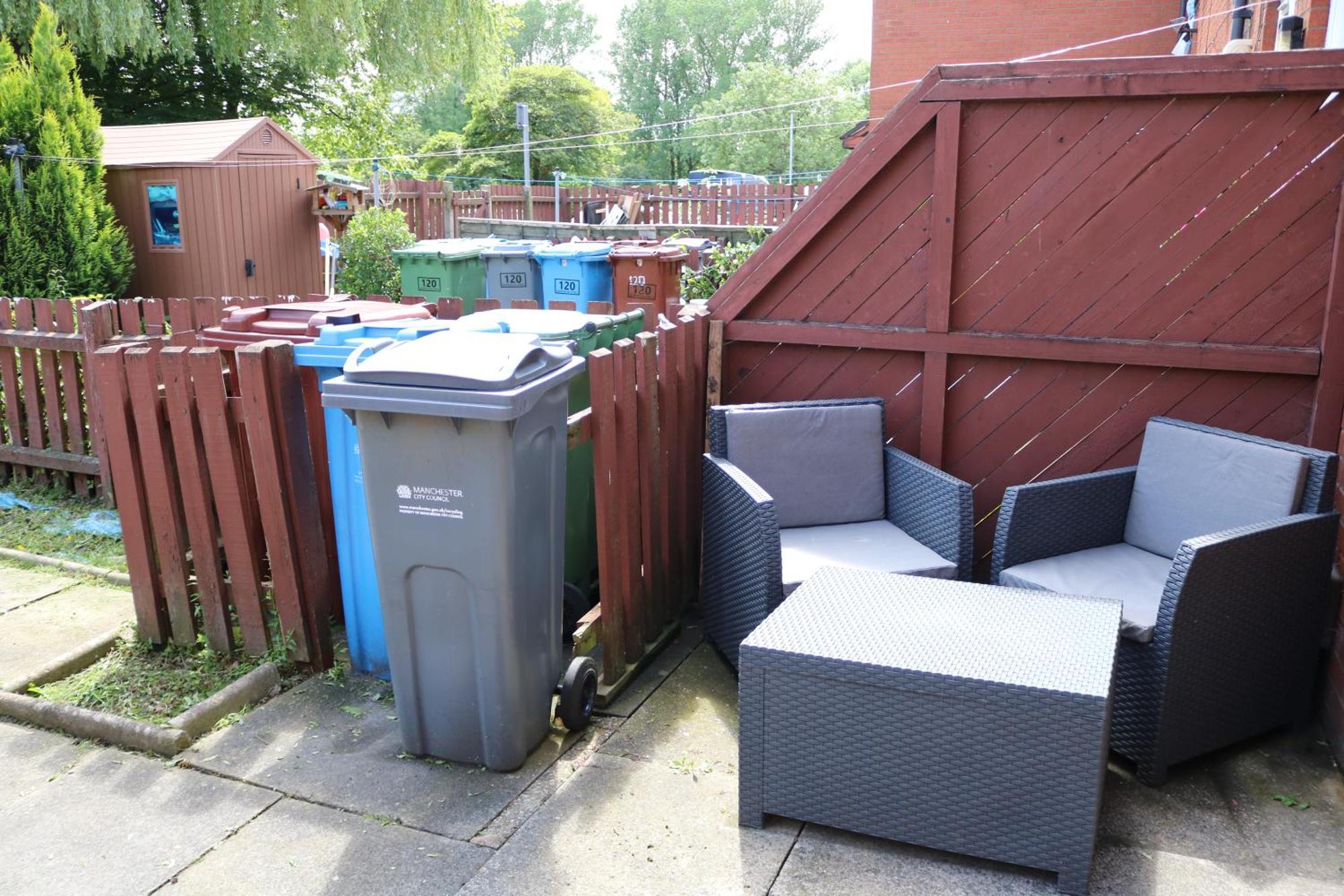 Cosy 2 Bed With Parking Near Piccadilly, Etihad Stadium And Coop Live Sleeps Up To 5 Villa Manchester Eksteriør bilde